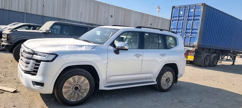 2025 Toyota Land Cruiser LC300 VXR (Full-Option without Radar) 3.3L V6 TW Twin Turbo Diesel A/T63140688211458112