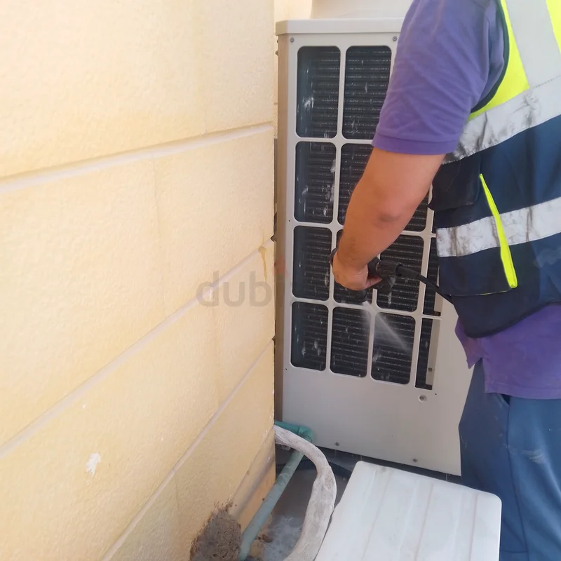 فريق صيانة وخدمة تكييف الهواء63184734325251112