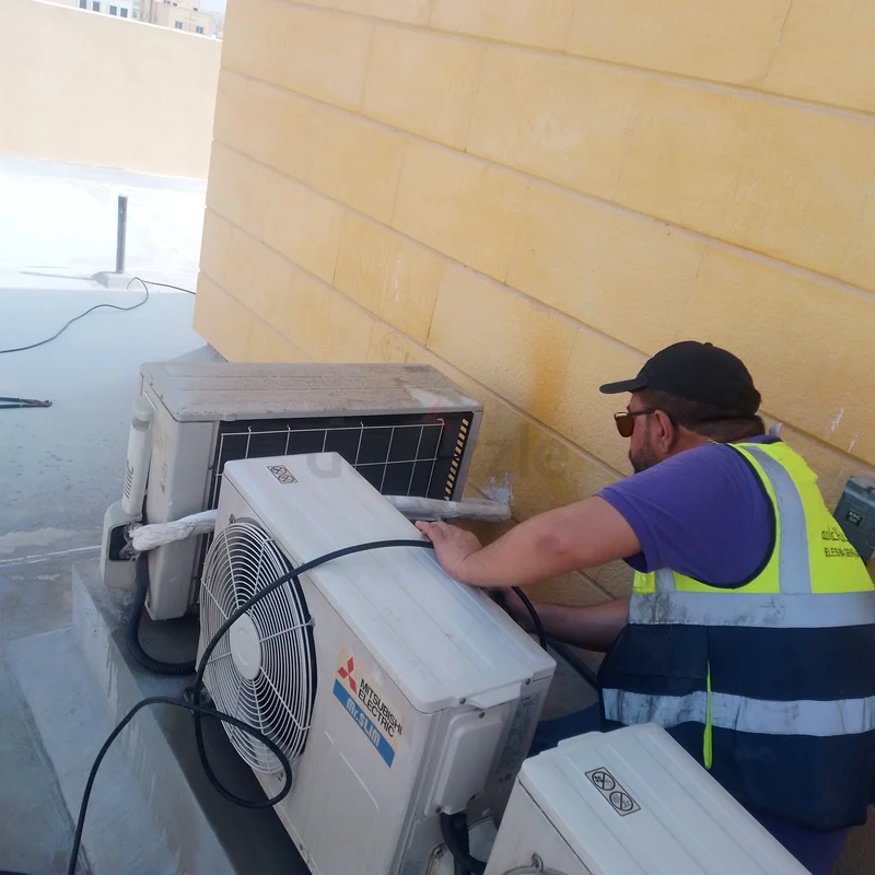 فريق صيانة وخدمة تكييف الهواء63184734325251114
