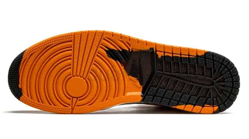 Jordan 1 High Element Gore-Tex Light Curry63239086570114112