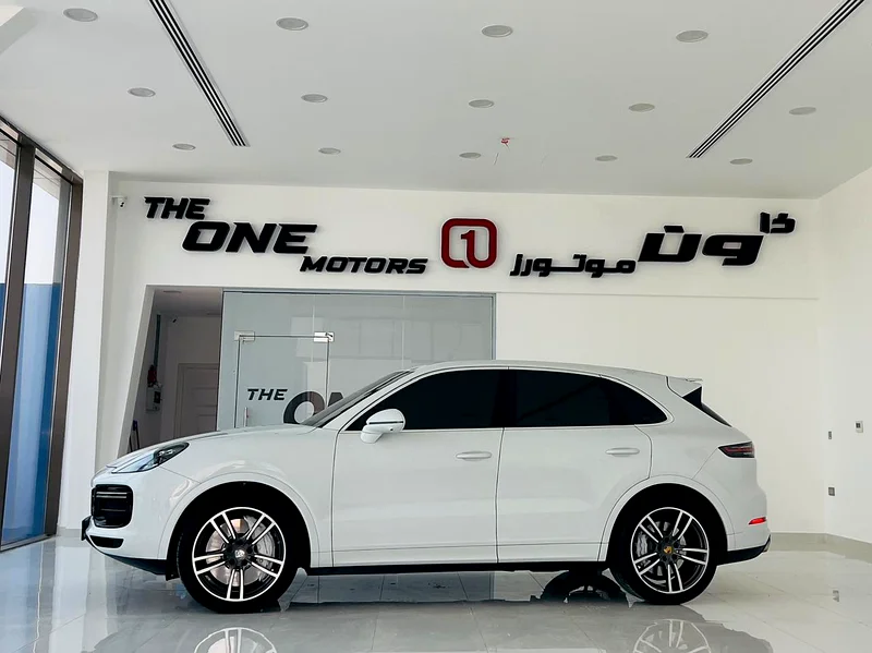 PORSCHE Cayenne 4.0L V8 Turbo 2018 GCC63150479478915112