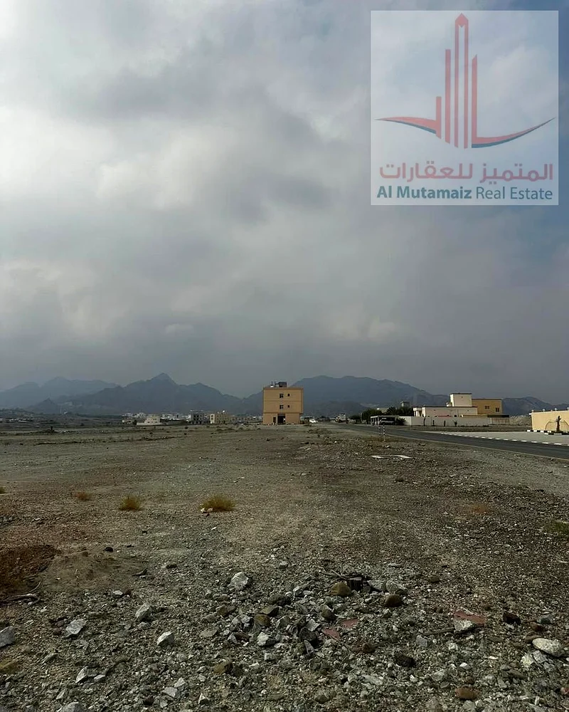 للبيع: أرض سكنية/تجارية في مصفوت8، على الشارع الرئيسي جلفا مباشرةً، في موقع متميز جدًا.63184697838723112