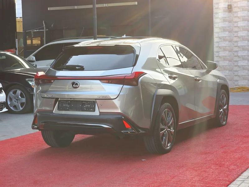 لكزس UX200 F SPORT 
موديل : 2022
ممشى : 86000 كم
السعر : 103000 درهم
    (تحت الضمان )63225698465795114