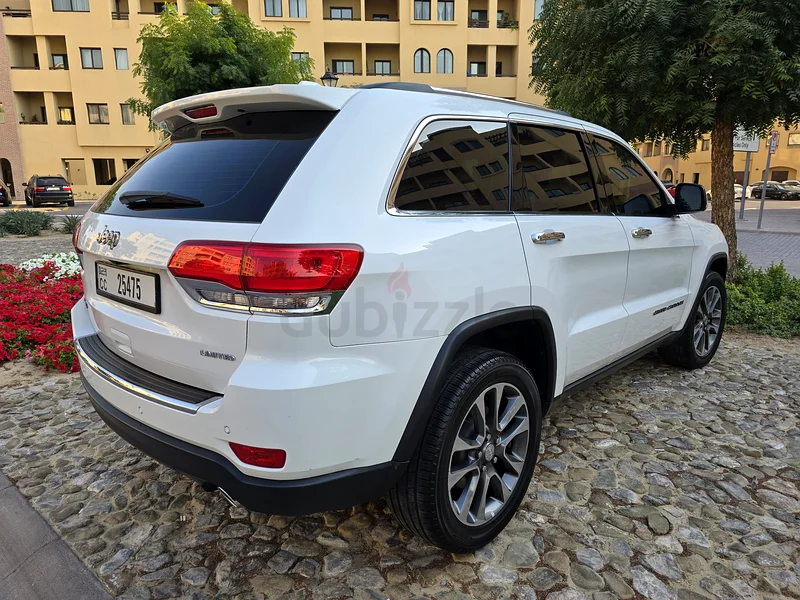غراند تشيروكى ليميتد 3.6 V6 مع سجل صيانة كامل @ تريدينغ إنتربرايز أль فطيم63152751705603114