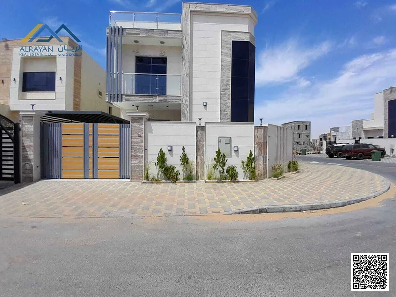 للبيع 《فيلا استثمار سكنية》 رخام فاخر جدًا على الطريق الإسفلتي، زاوية في الشارعين، مرصوفة. تشمل الكهرباء والماء.63893684803970112