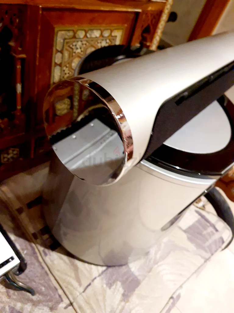 Sleek and Unique Samsung Center Speaker + Subwoofer- In Flawless Condition. Extremely Rare!63262397940099114