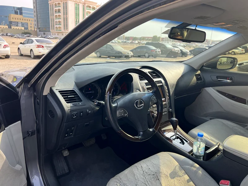 Lexus ES350 2012 model American specification in great condition63150480229507111