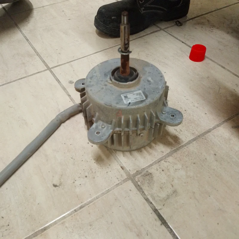 فريق صيانة وخدمة تكييف الهواء63184734325251113