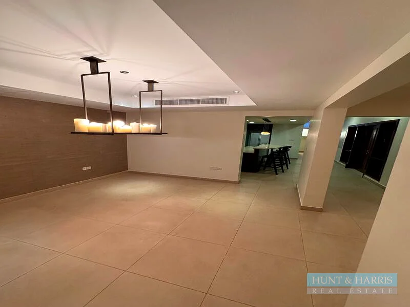 شقة بثلاث غرف نوم للإيجار في جرانادا مينا العرب - بإطلالة على الحديقة63813840294786112