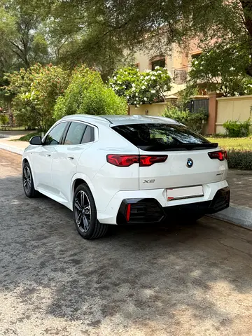 صورة 6 لـ 2026 BMW X2