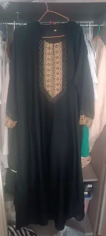 Elegant Black Abaya with Intricate Embroidery