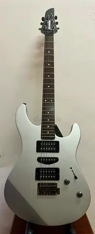 Yamaha RGX121Z Electric Guitar