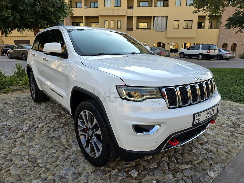 غراند تشيروكى ليميتد 3.6 V6 مع سجل صيانة كامل @ تريدينغ إنتربرايز أль فطيم63152751705603112