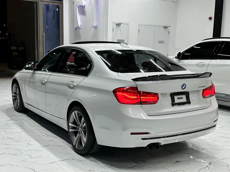 بي إم دبليو 330i بجميع الخيارات63161069862274113