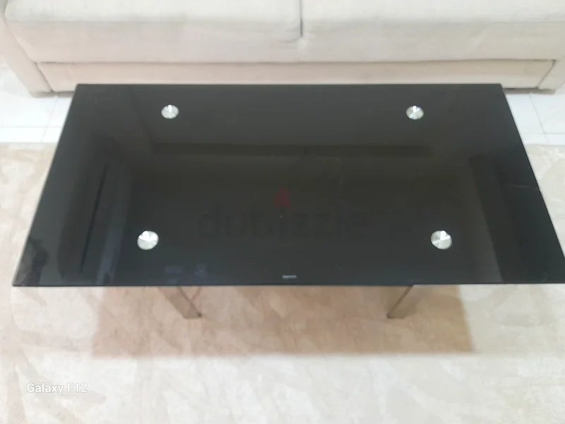 Sleek Black Glass Coffee Table - Modern Style63217330467715111