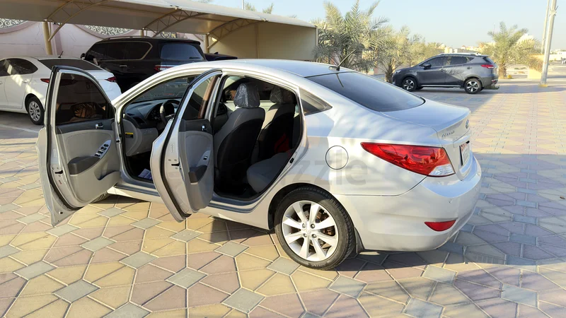 ابوظبي الشامخة 1263152290635267114