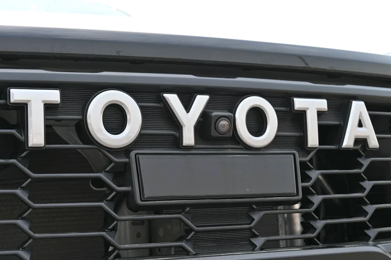 Toyota Hilux GR 4.0L 4WD Automatic Only for export63165224136705113