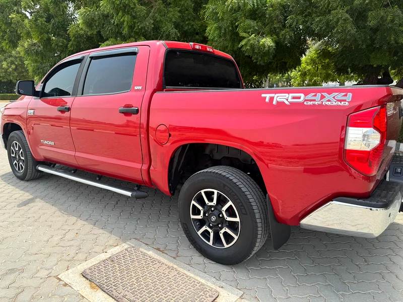تويوتا تاندرا SR5. TRD 4X4 طريق وعراء، سقف بانورامي63147208456961113