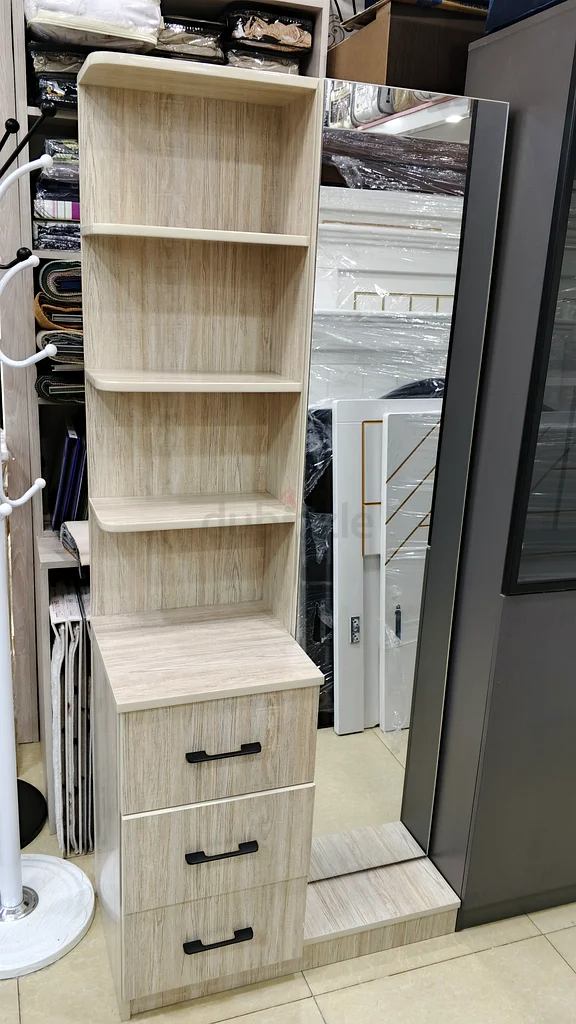 طاولة تجميل63178908644866113