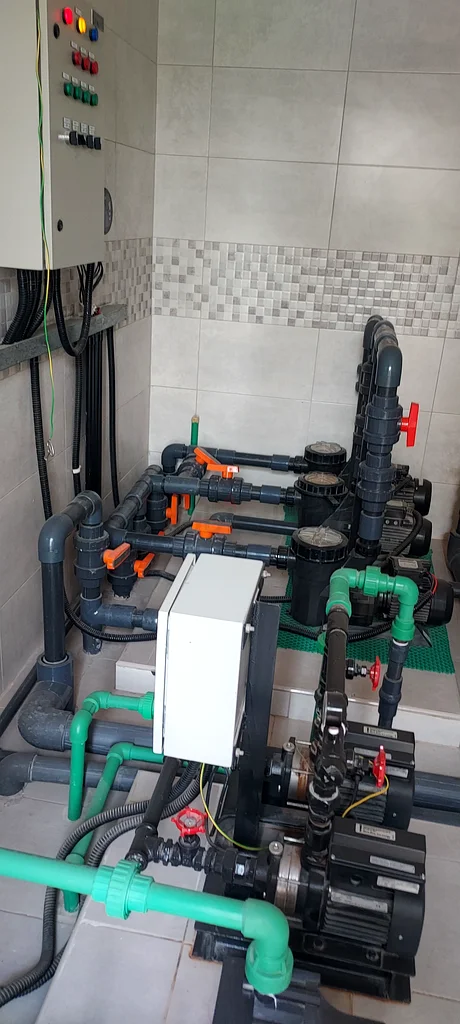 Swimming  maintenance and repair pump room service Fixing63219830860675113