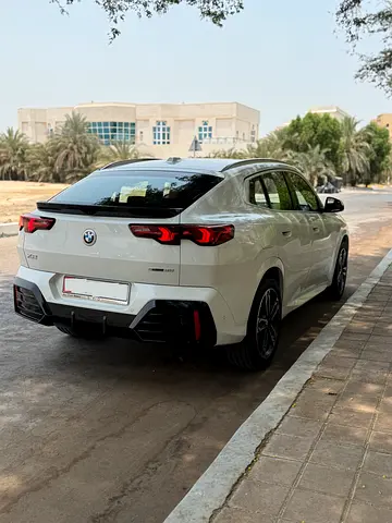 صورة 4 لـ 2026 BMW X2