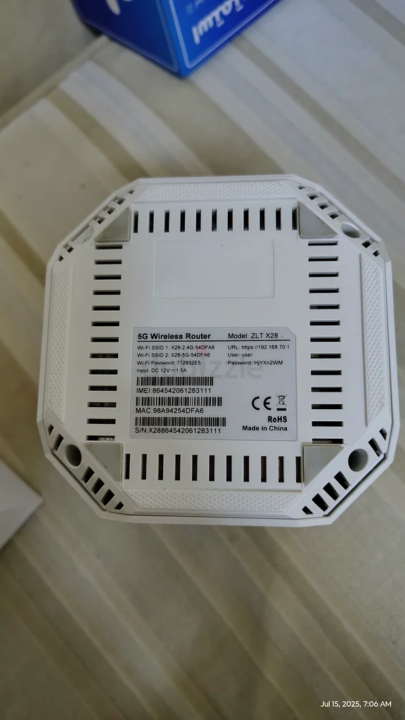 جهاز توجيه لاسلكي أبيض أنيق ZLTX28 مع علبة - اتصال إنترنت سريع!63256070800259112