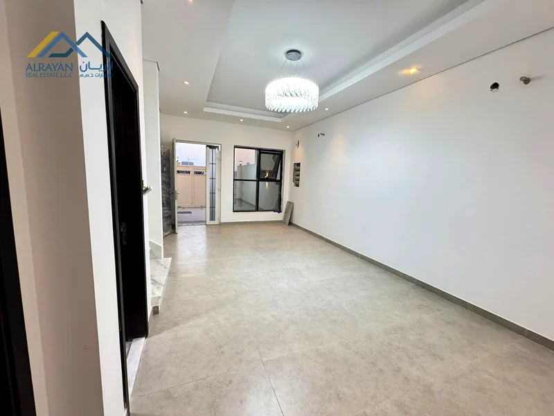 Including registration and ownership fees, for sale directly from the owner, a super deluxe villa at an attractive price, with personal finishing, 10063893962026115113