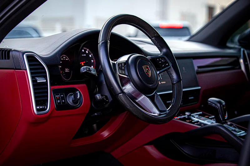 PORSCHE CAYENNE GCC 202363150022803970112