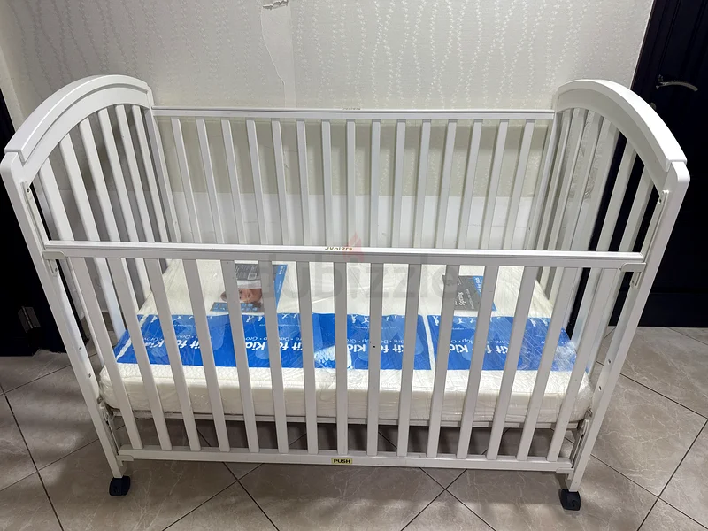 Baby bed with mattress63206393876481111