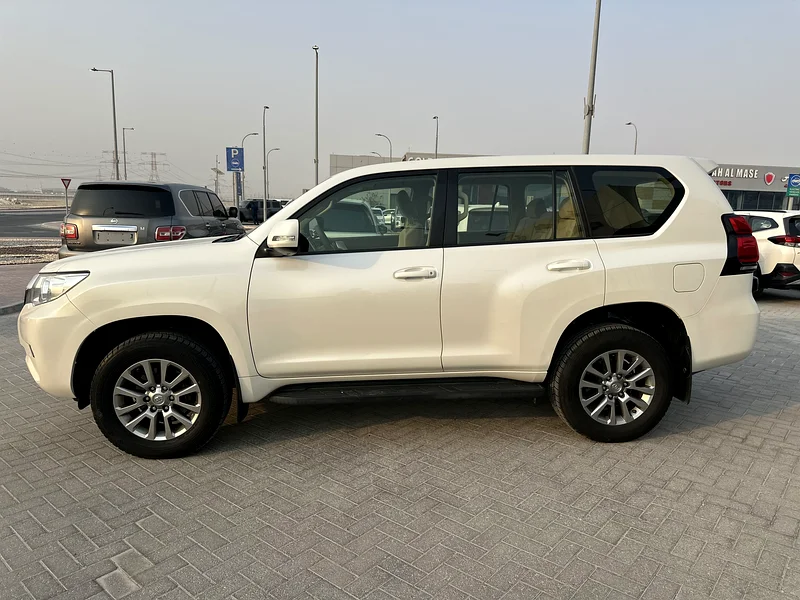 Toyota Prado 2019 V663137337991938112