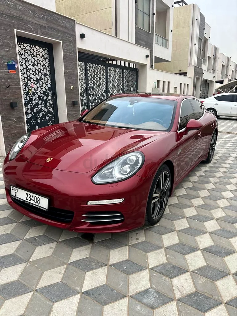 Porsche panamera 4s 2014 gcc (No paint No accident)63171746256386113