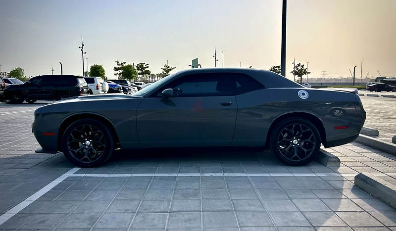 2019 Dodge Challenger SXT — Excellent Condition!63173119287426112