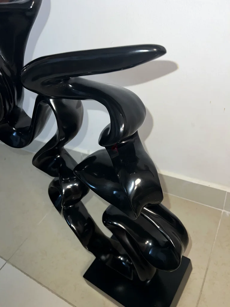 Sleek Modern Abstract Sculpture - Perfect for Your Space! From Interiors63216838472194111