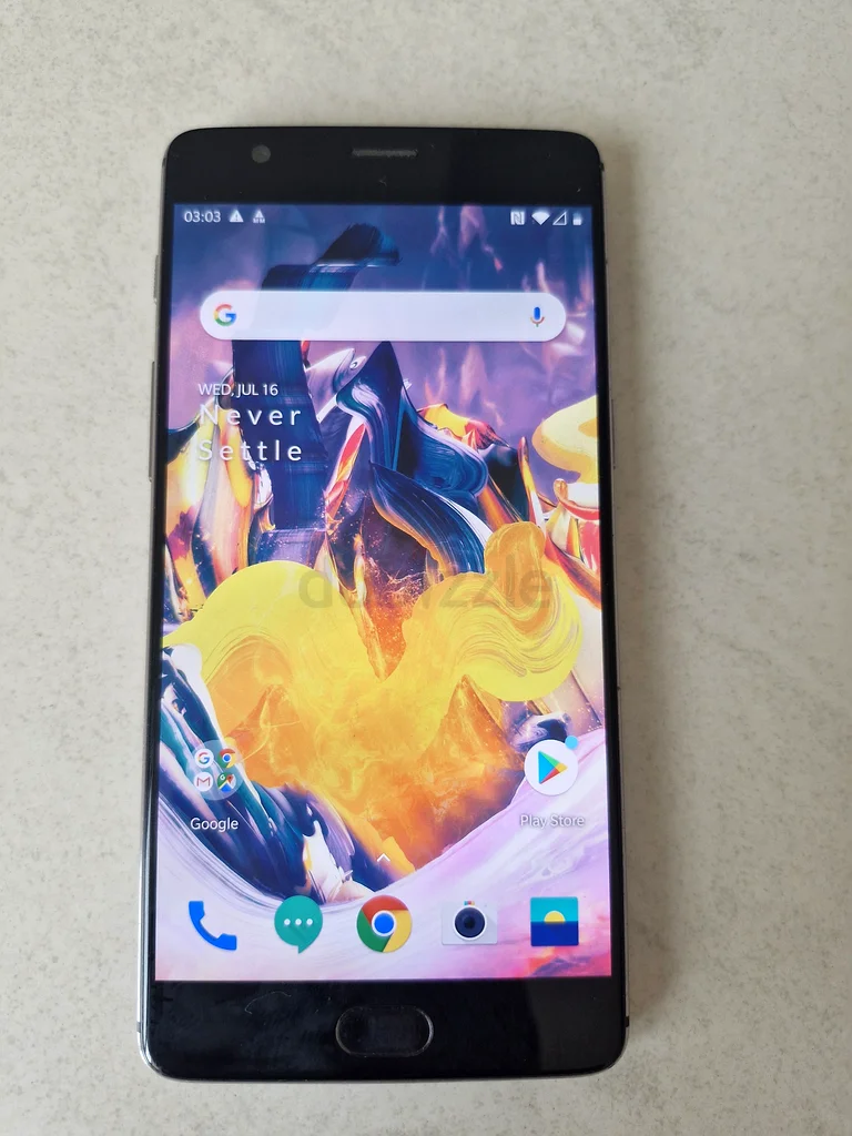 OnePlus3T - هاتف ذكي بحالة ممتازة632168392325151110