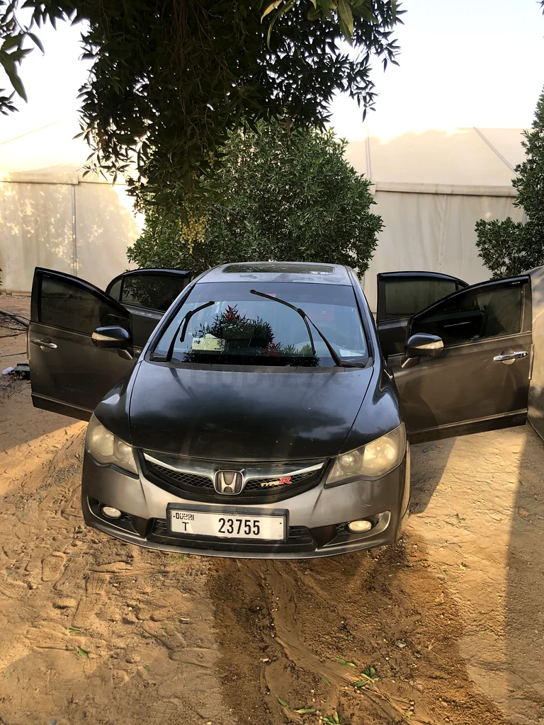 Honda Civic full option type R with spoilers for urgent sale!63173845606402113