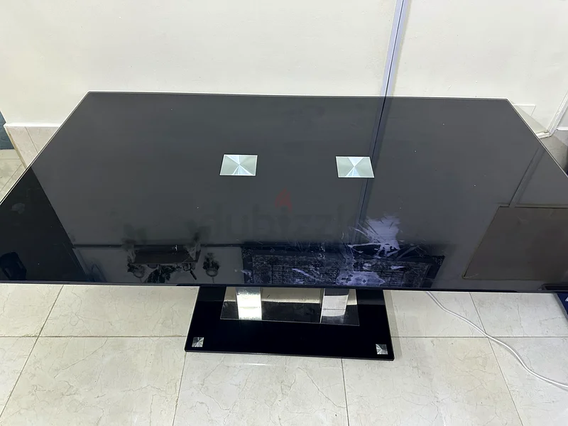 طاولة طعام زجاجية ممتازة للبيع العاجل632168338026251124