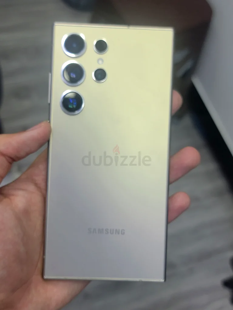 Samsung S24 ultra 256gb63180844486657113
