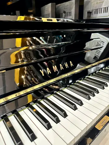 YAMAHA U1H Upright Piano Black