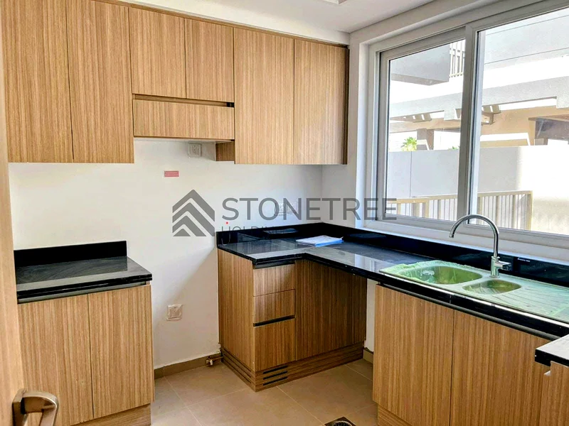 Handover Q3 2025 | Spacious Layout | Middle unit64005841661827113