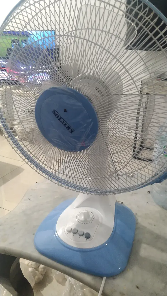Cool Off This Summer with a Stylish Table Fan!