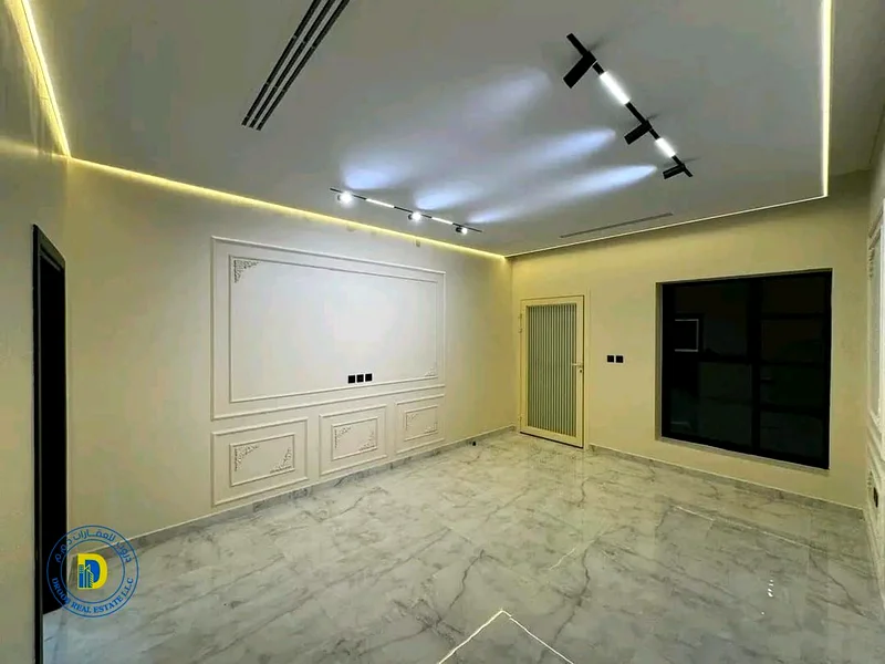 For sale, a modern villa with 3 bedrooms and a sitting room in the Al-Helio area, at an excellent price.63895010069763114