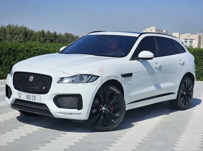 Jaguar F-Pace R-Dynamic in excellent condition.632223118265611120