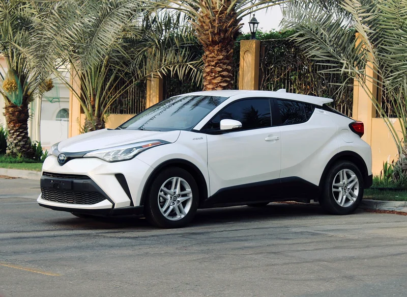 Toyota C-HR 23 | GCC specs | Warranty | 2 Keys | Low kms | 7 Days money back guarntee63147208200962114