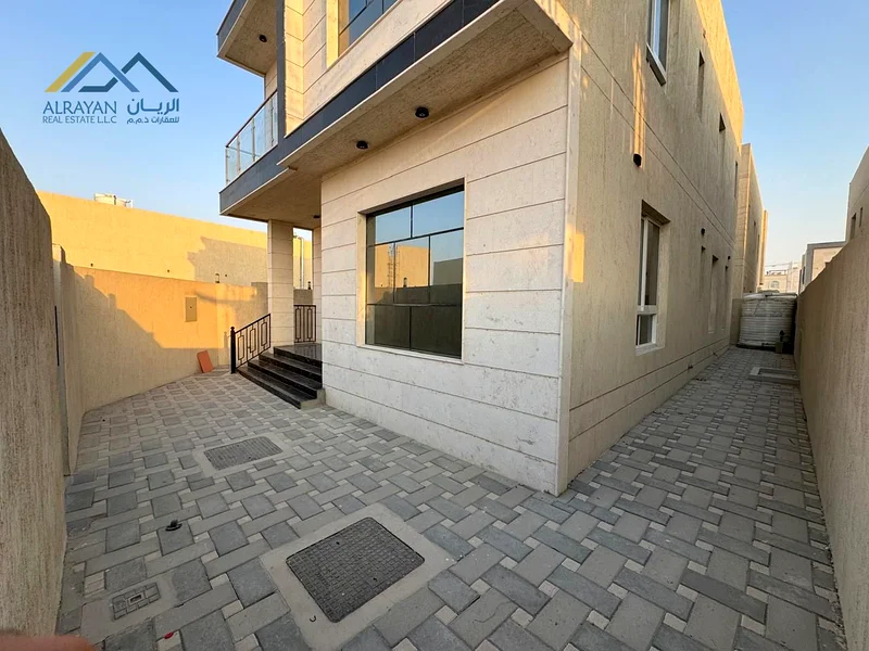 موقع متميز في زاوية شارعين، السعر قابل للتفاوض63895009965187113