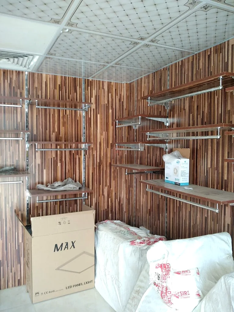 We are doing all kinds of gypsum,carpenter,paint,welding,glass,tile,interlock,electrical and plumbing63440279567617114