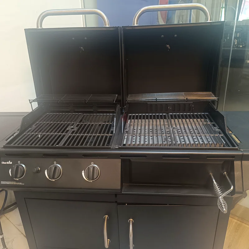New Grill combo gas/ charcoal63242171433474111