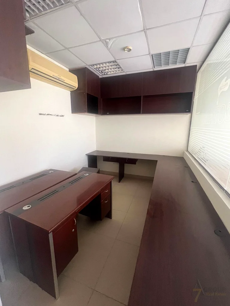 زاوية | شاغرة | متجر للبيع | مجموعة إنجلترا63195605719425113