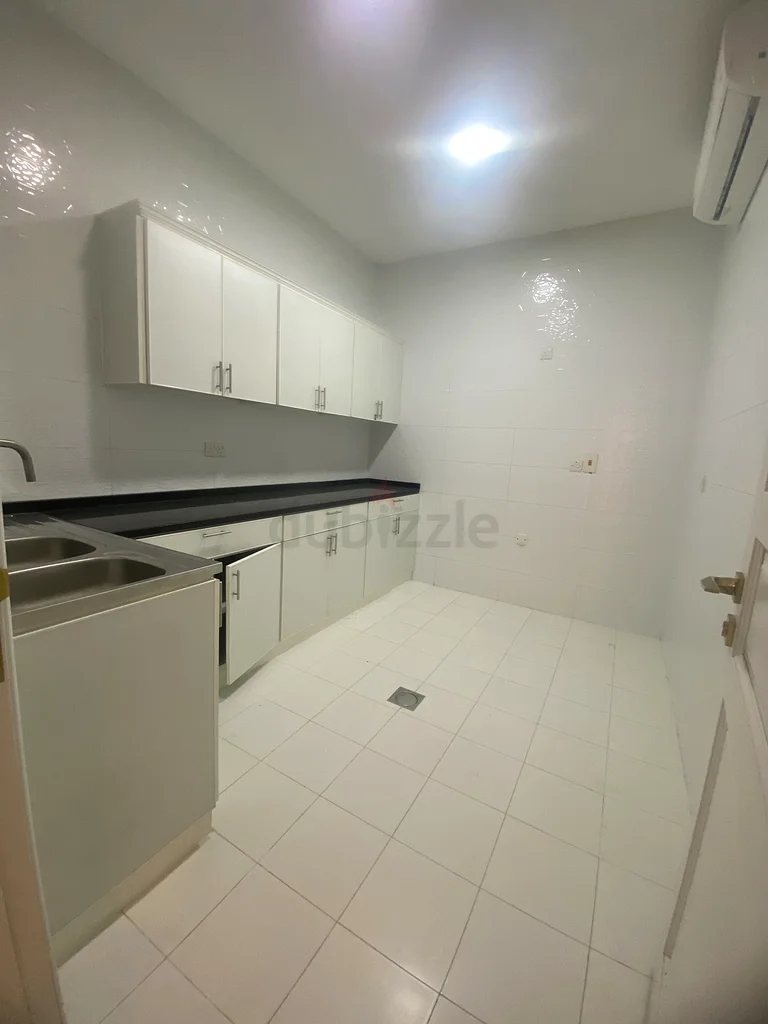 Spacious Room available for rent in Al barsha63143965344131112