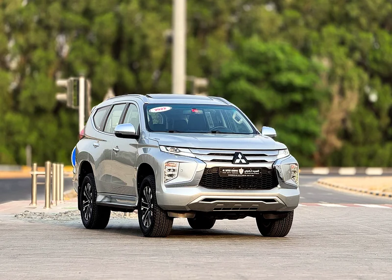 Mitsubishi Montero Sport 3.0L V6 2022, GCC original paint, in excellent condition, 1418 P.M632243105786911129