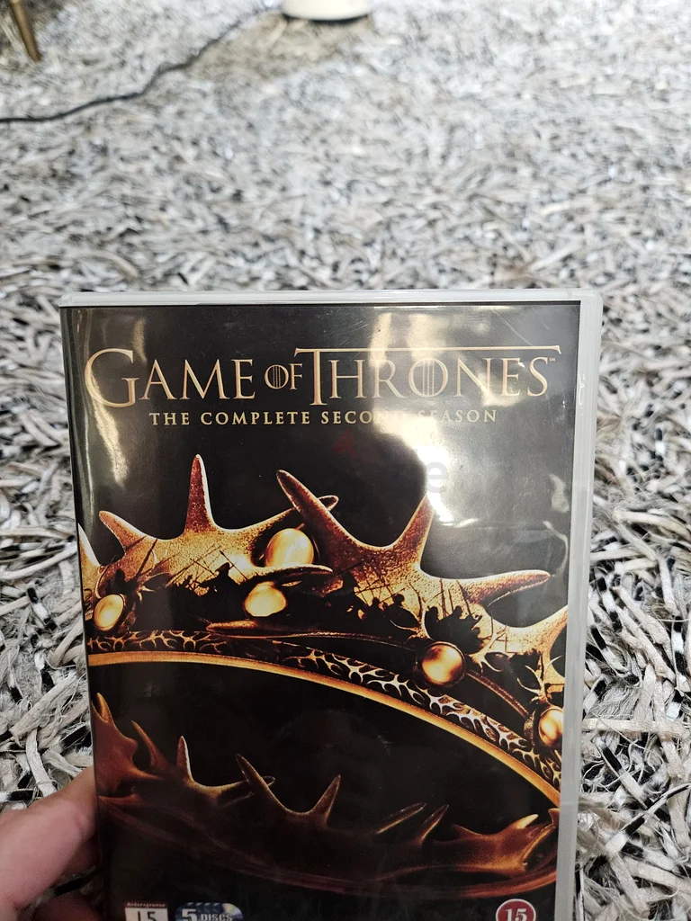 DVDs movies and series63192099331330113